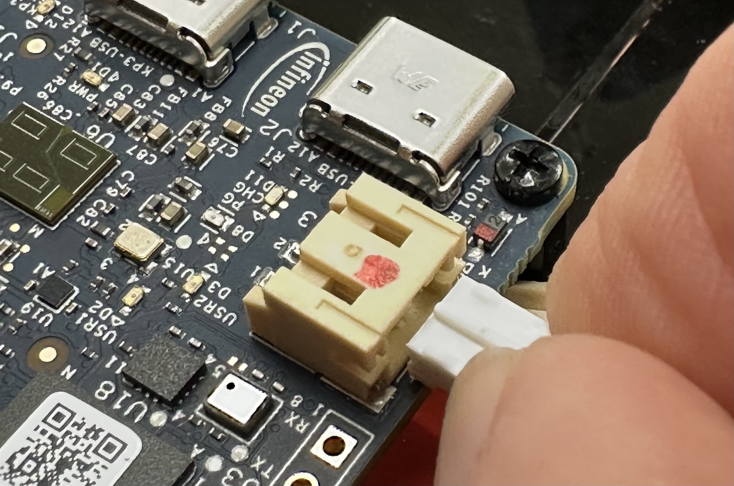 Battery cable insertion